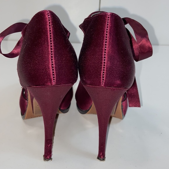 Leon Max I Wine Stiletto Heels W/ Silk Ribbon 7 - Picture 4 of 13